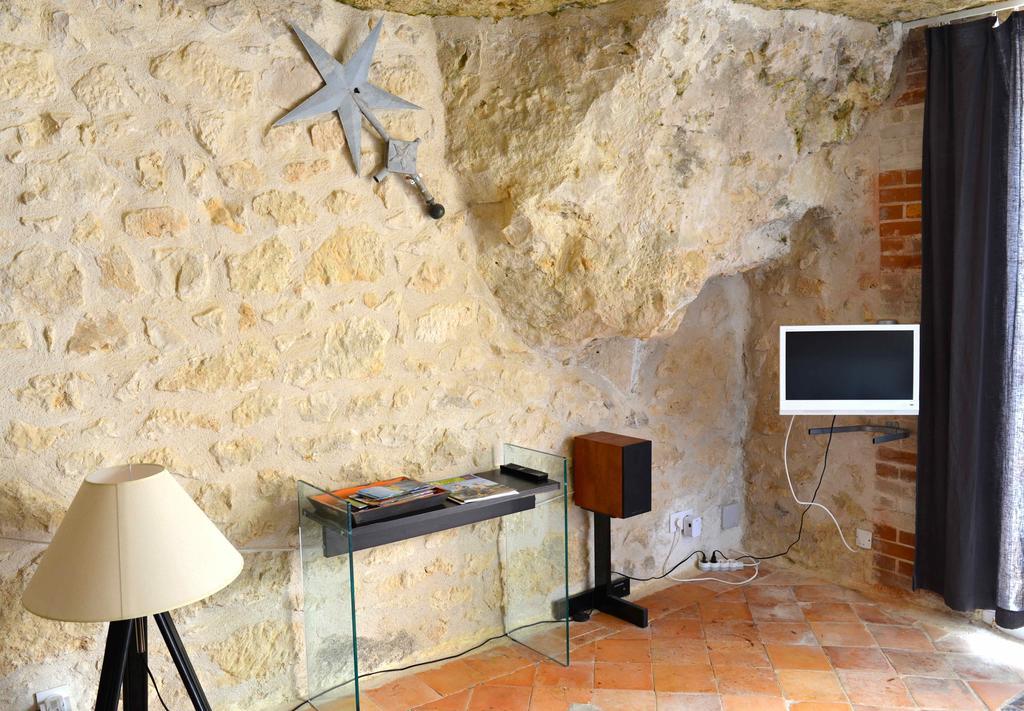 Gites Troglodytes Du Chateau De L'Etoile Vernou-sur-Brenne Habitación foto