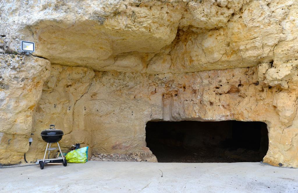 Gites Troglodytes Du Chateau De L'Etoile Vernou-sur-Brenne Habitación foto