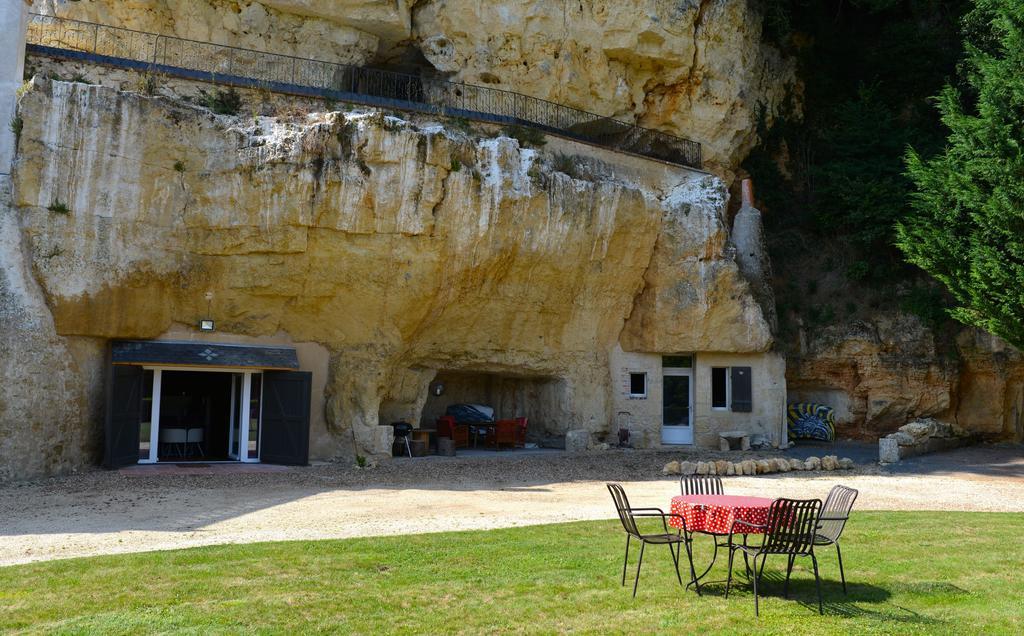 Gites Troglodytes Du Chateau De L'Etoile Vernou-sur-Brenne Habitación foto