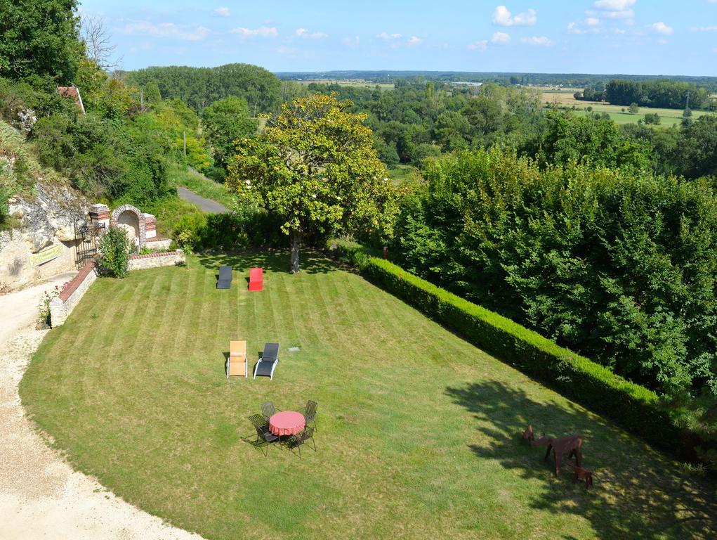 Gites Troglodytes Du Chateau De L'Etoile Vernou-sur-Brenne Exterior foto